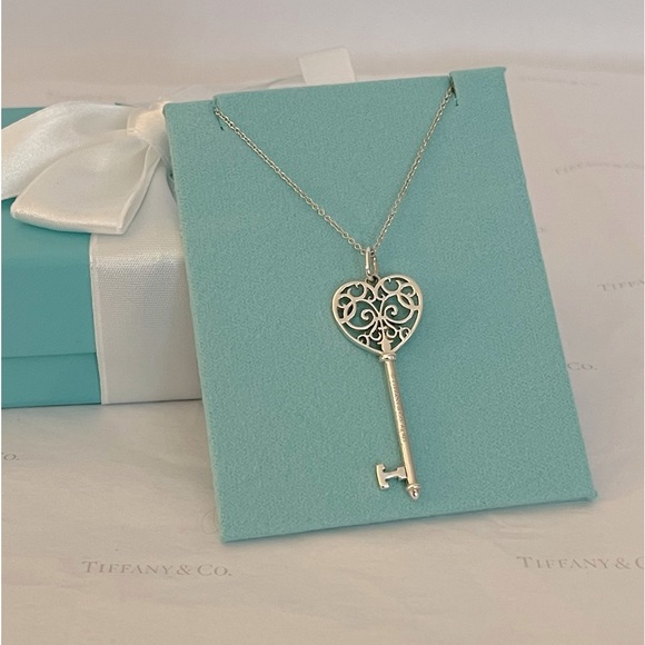 Tiffany's enchant heart lock pendant Clearance